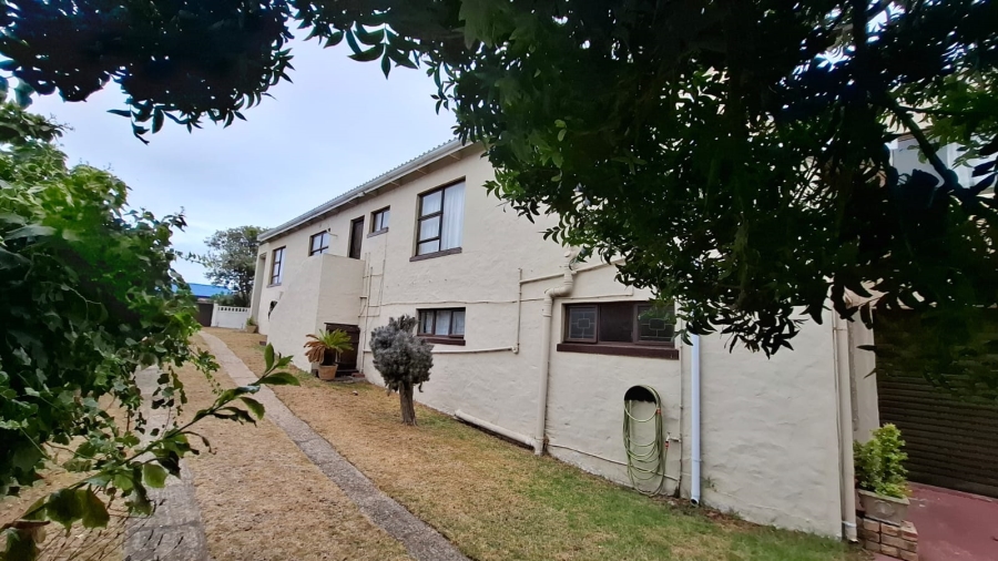 5 Bedroom Property for Sale in Witsand Western Cape